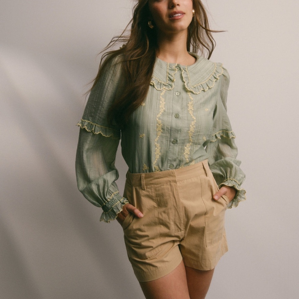 FORTE Sage Embroidered Ruffle Collar Button-Down Blouse
